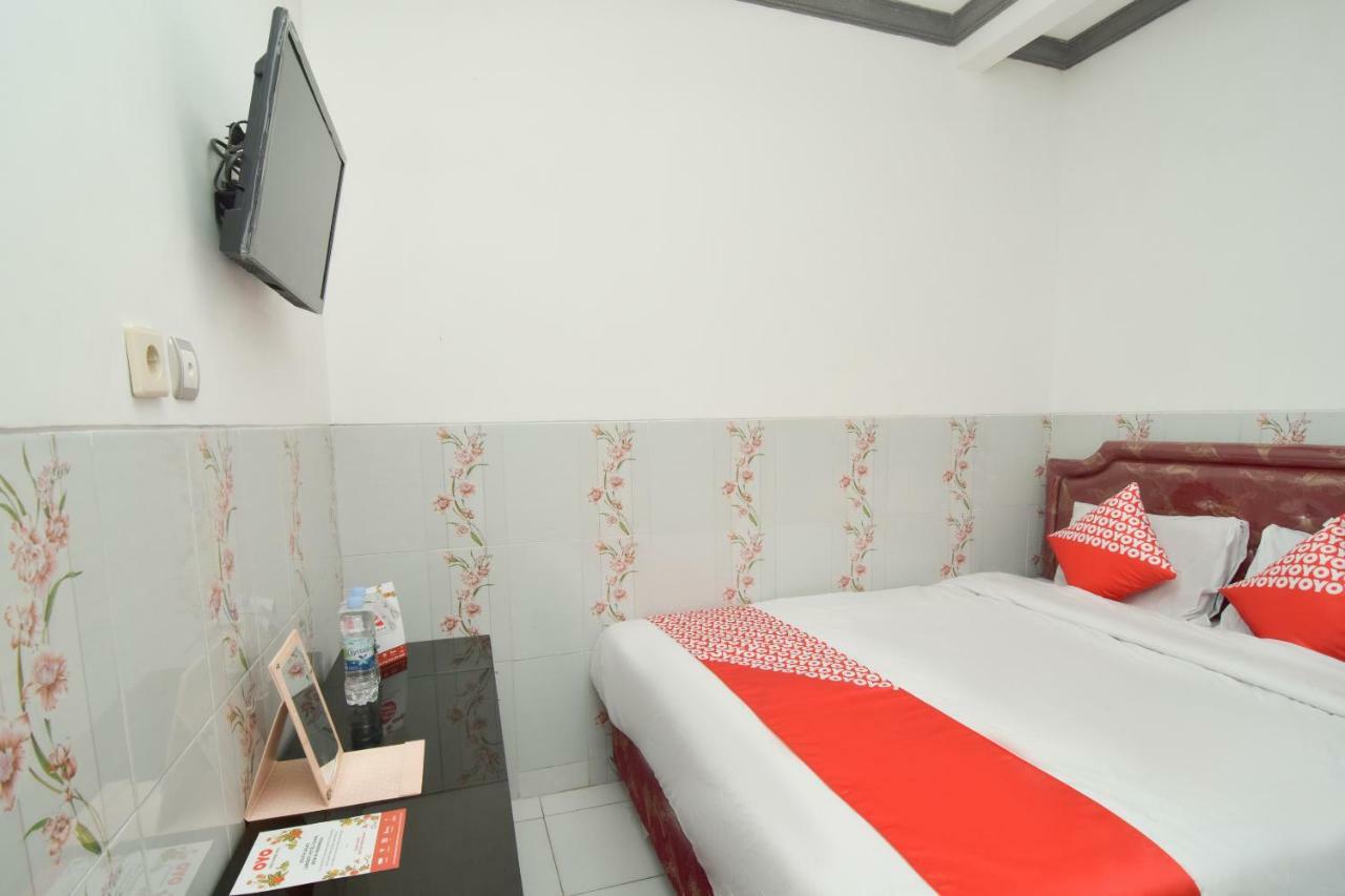 โอโย 1480 วิลลา ดูวา ปุตรี Hotel ปาซูรูอัน ภายนอก รูปภาพ