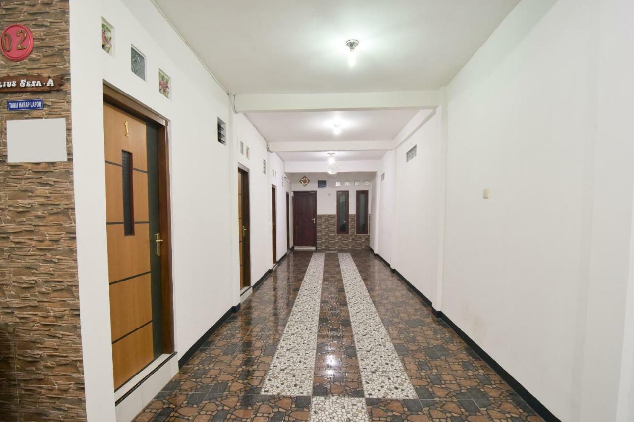 โอโย 1480 วิลลา ดูวา ปุตรี Hotel ปาซูรูอัน ภายนอก รูปภาพ